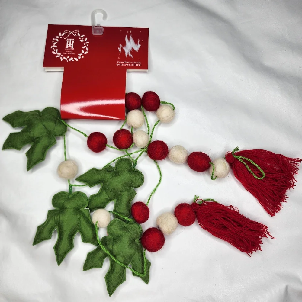 Christmas Garland 6 Foot Felted Red Green Holly Berry Leaves 72